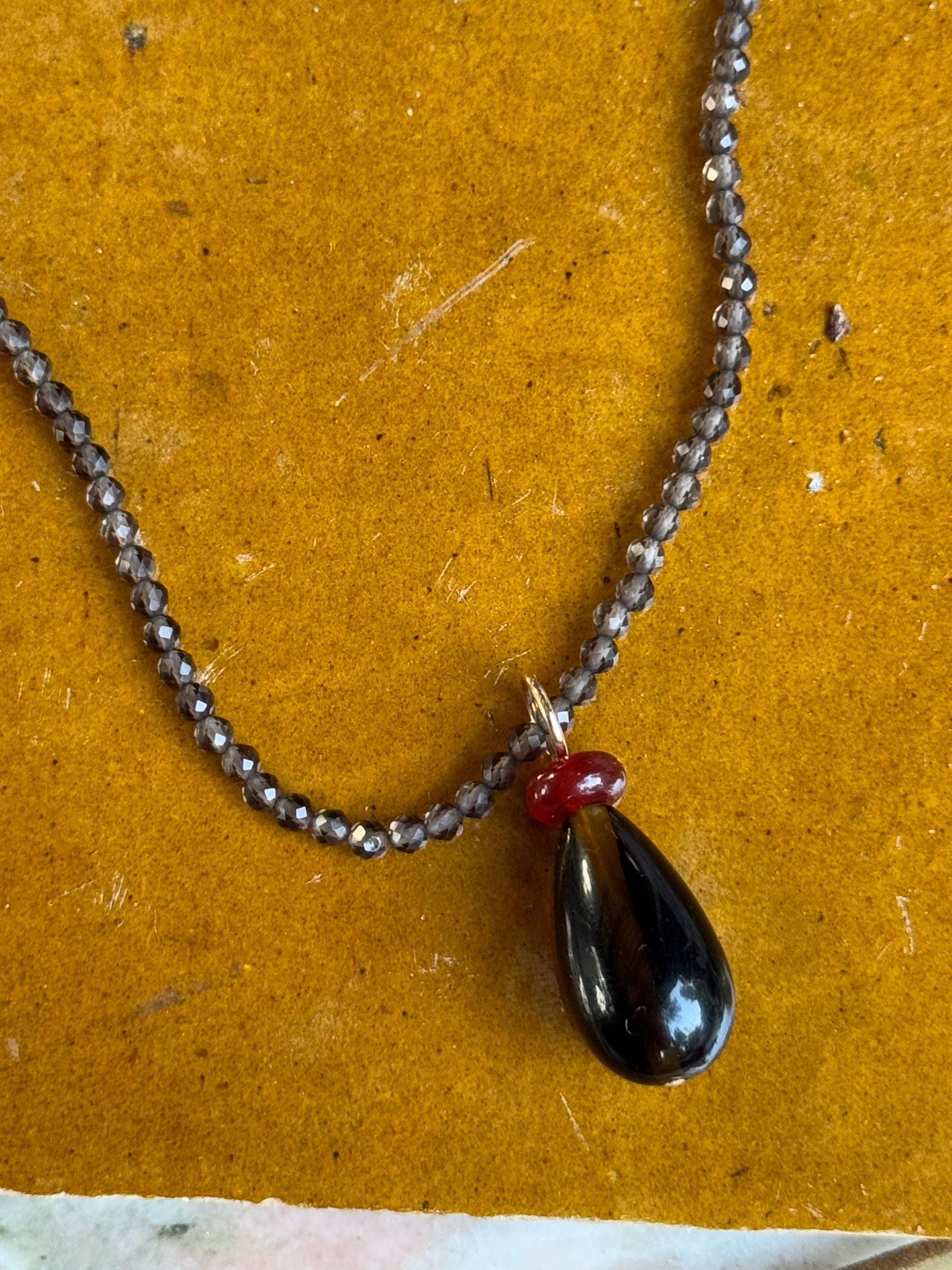 Moody Micro Necklace - Smoky Quartz